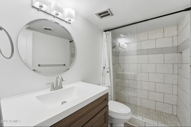 Building Photo - 7625 E Camelback Rd