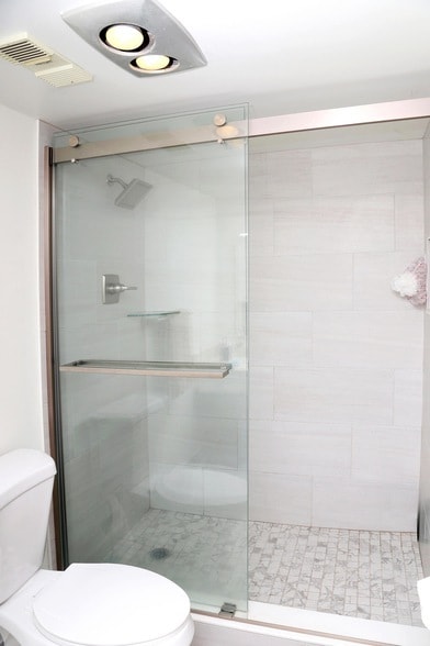 Building Photo - 1537 E Hillsboro Blvd