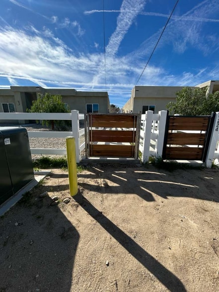 Building Photo - 9232 E Ave T