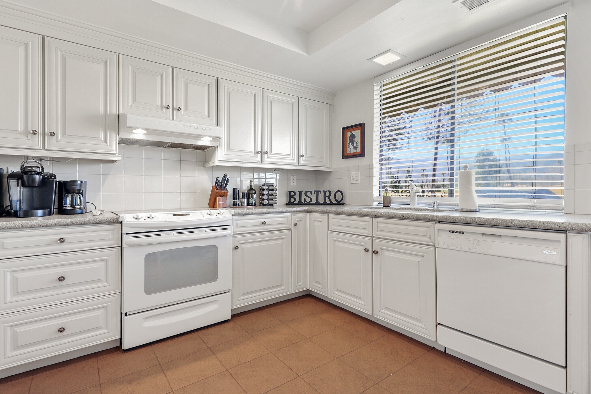 Building Photo - 47 Juan Carlos Dr
