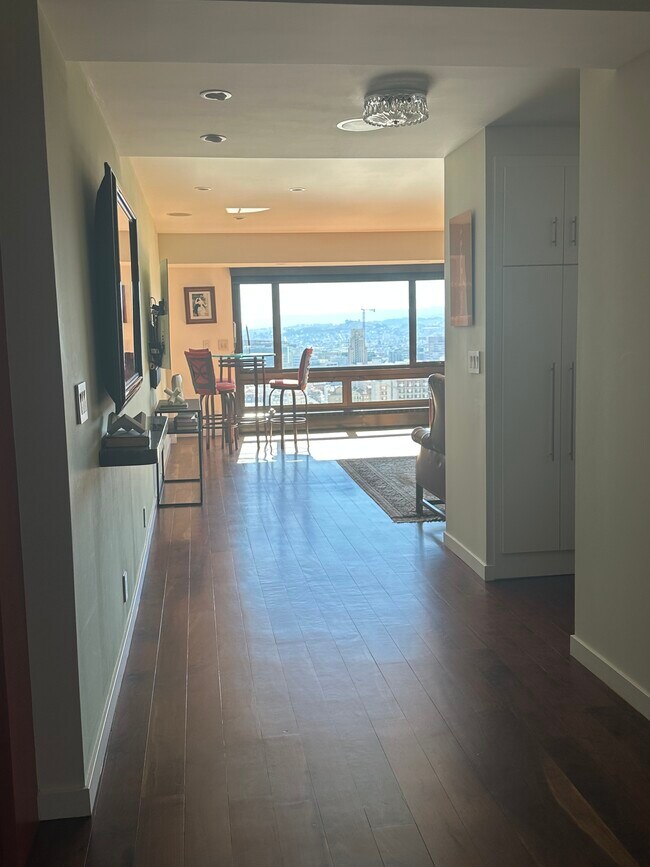 Building Photo - 1177 California St