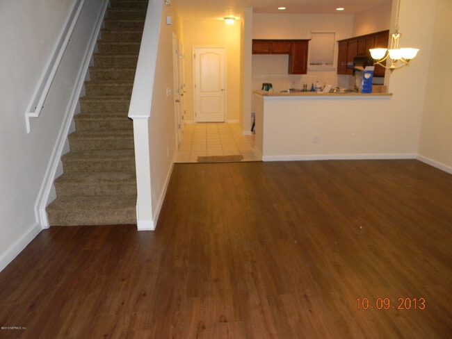 Building Photo - 2370 Sunset Bluff Dr