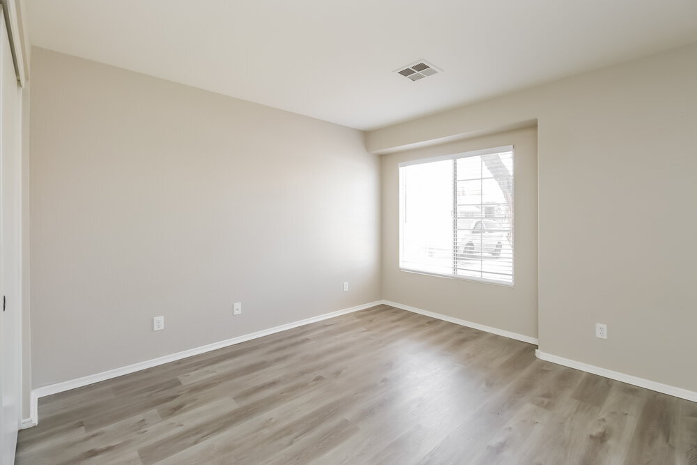 Building Photo - 1283 S Anvil Pl