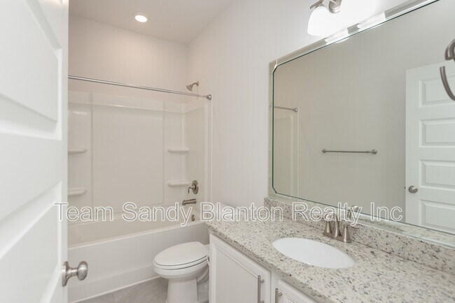 Building Photo - 9599 Pebble Stone Dr