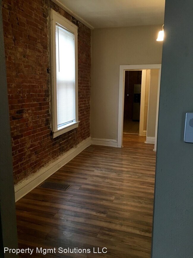Building Photo - 2 br, 1 bath House - 3641 Iowa Ave