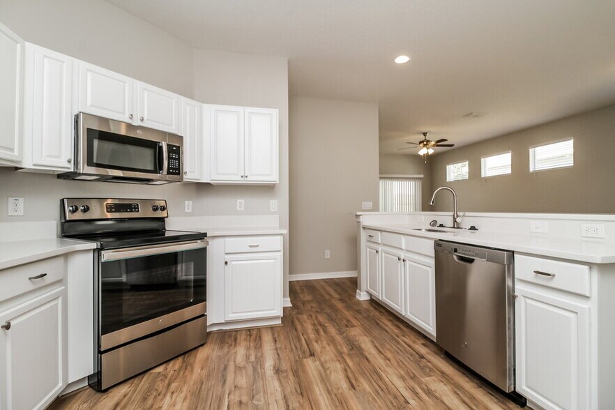 Building Photo - 1237 Kellogg Dr