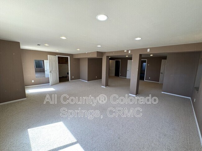 Building Photo - 19120 Pinon Park Rd