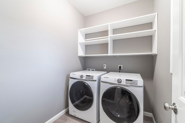 Building Photo - 2128 Freestone Pl