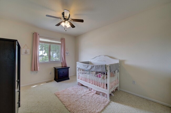 Building Photo - $2222 | 3BR/3BA | Pueblo West Gem!