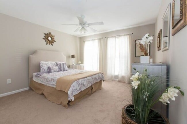 Building Photo - 1830 Candlewood Ct