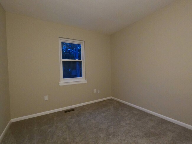 Building Photo - 2611 Chancer Dr