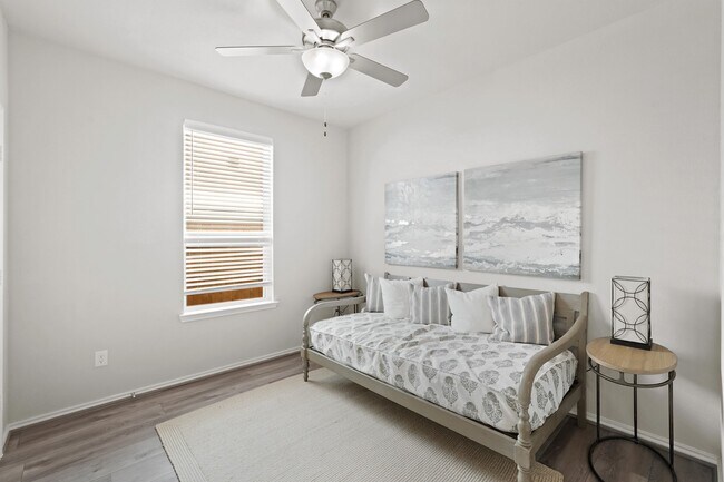 Building Photo - 1409 Acorn Mdw St