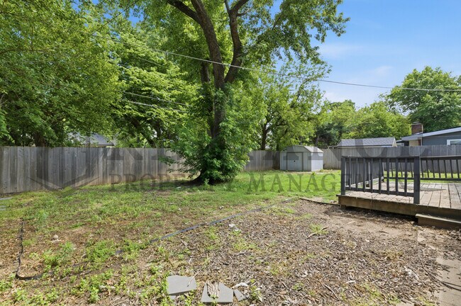 Building Photo - 730 N Chipper Ln