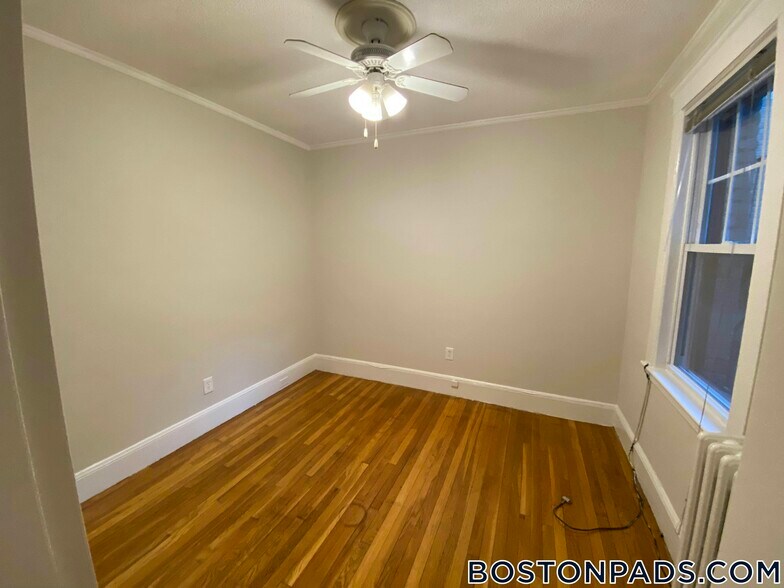 Building Photo - 26 Chiswick Rd