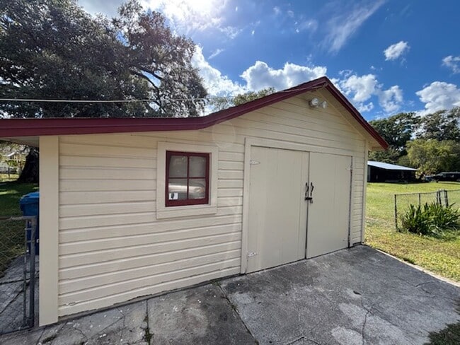 Building Photo - 8469 Cobb Rd