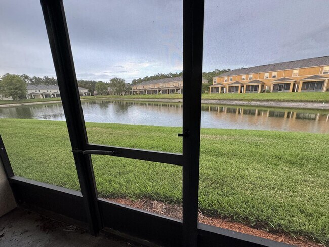 Building Photo - 3 bedroom 2.5 bath townhome in Bartram Park