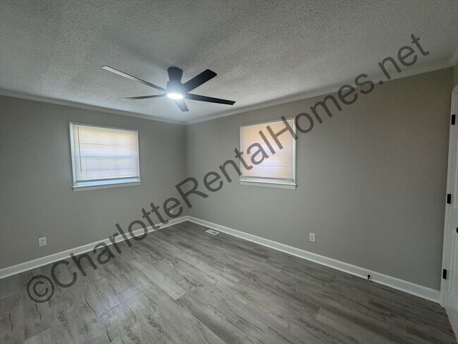 Building Photo - Beautiful home on nice street in Cherryville