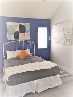 Building Photo - 606 Ray Ave