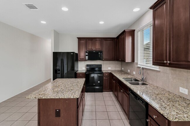 Building Photo - 5216 Cressler Ln