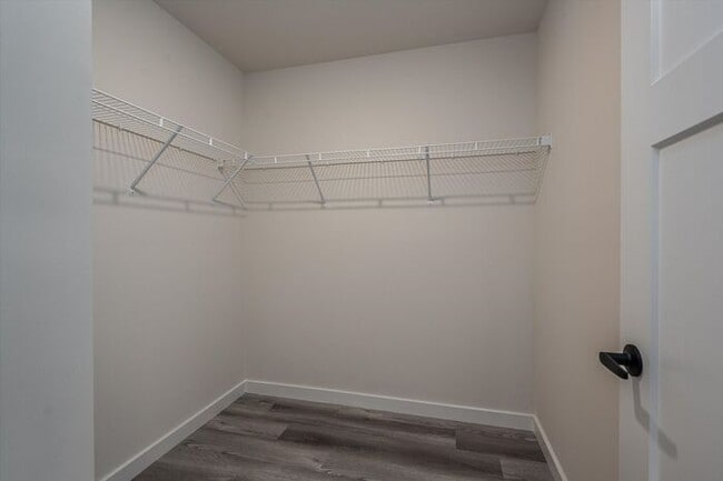 Building Photo - Brand-New Luxury Townhomes – Move-In Speci...