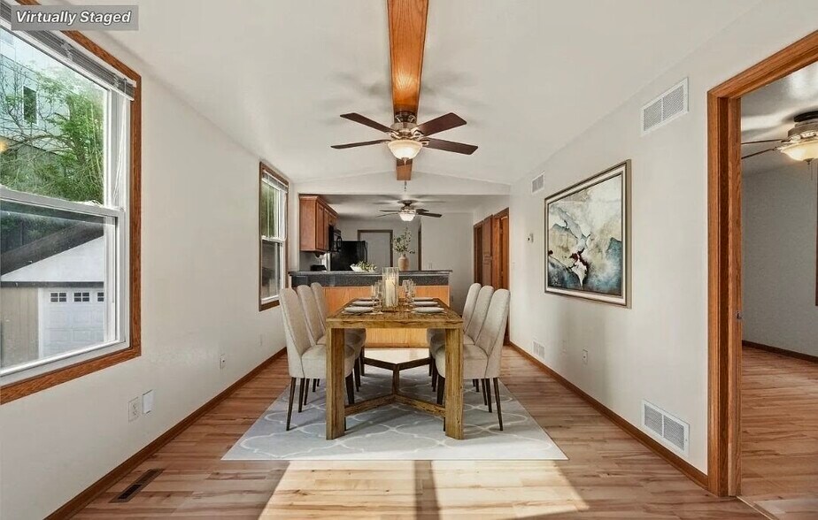 Building Photo - 928 E Land Pl