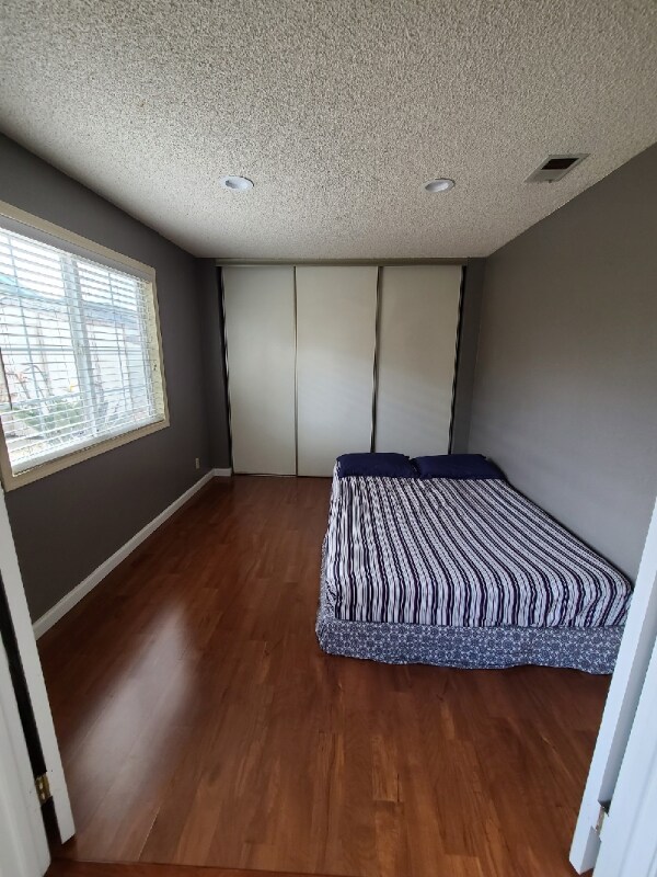 Building Photo - 4621 Donalbain Cir