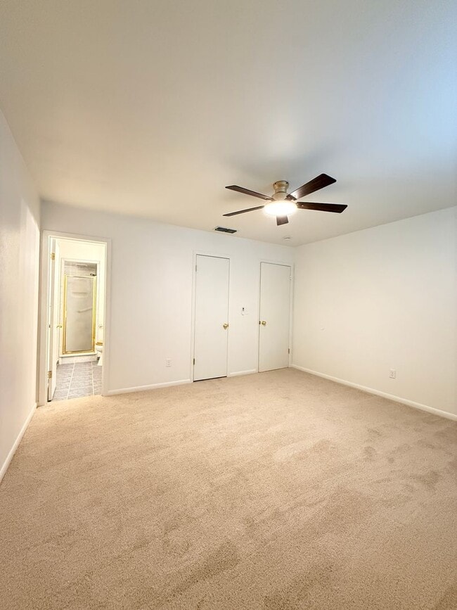Building Photo - Beautiful 4 Bedroom 1.5 Bath - City View ISD