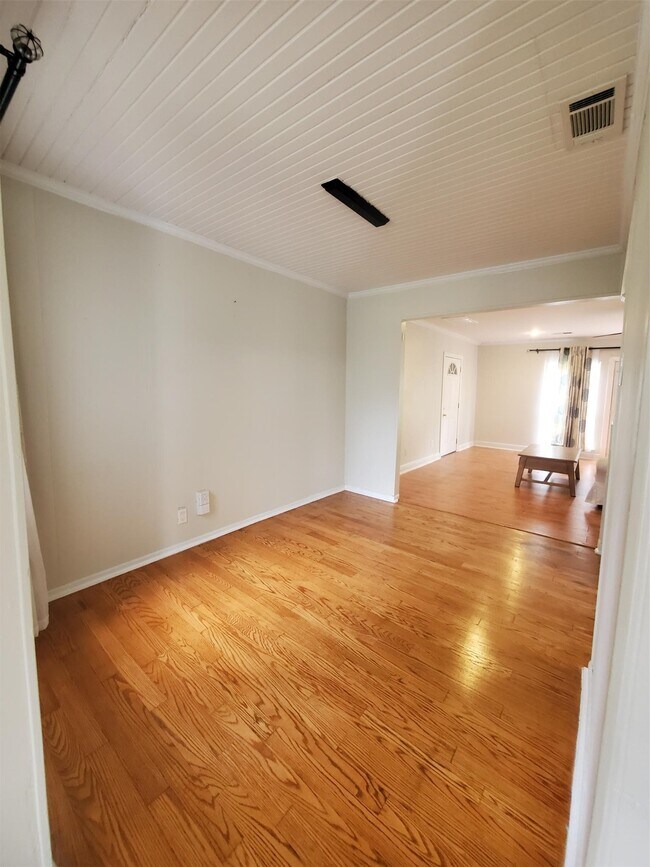 Building Photo - 1514 Zora St