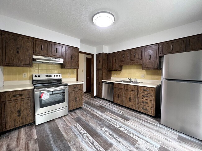 Building Photo - NEW RENTAL RATE...4 BEDROOM HOME IN FARRAGUT!!!