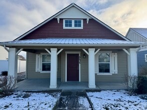 Building Photo - 2-Bed Home with Bonus Room & Large 2-Car Garage in Coeur d’Alene