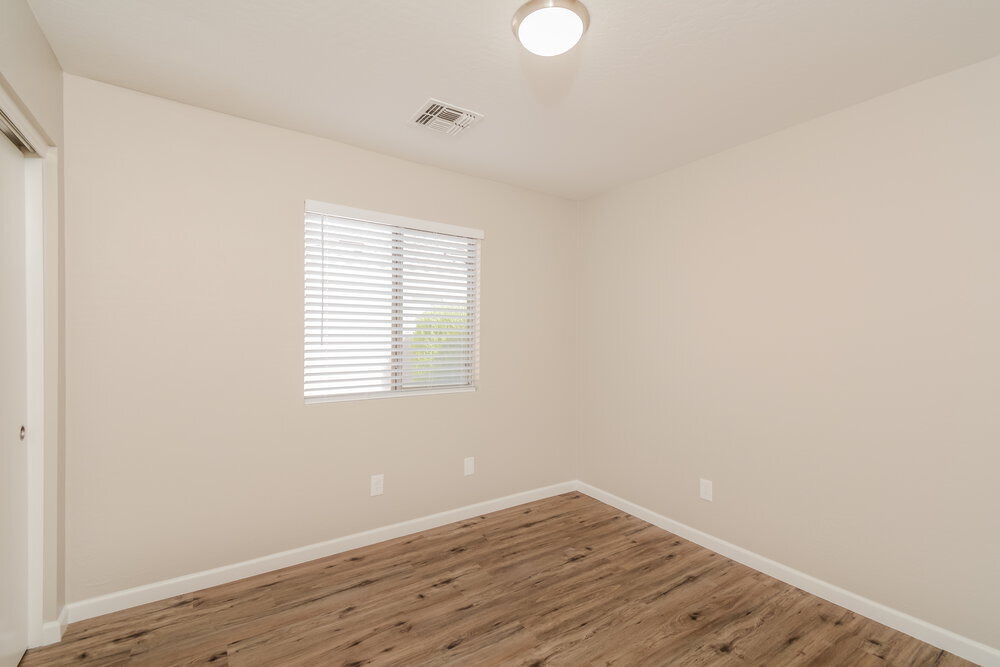 Building Photo - 13006 W Mandalay Ln