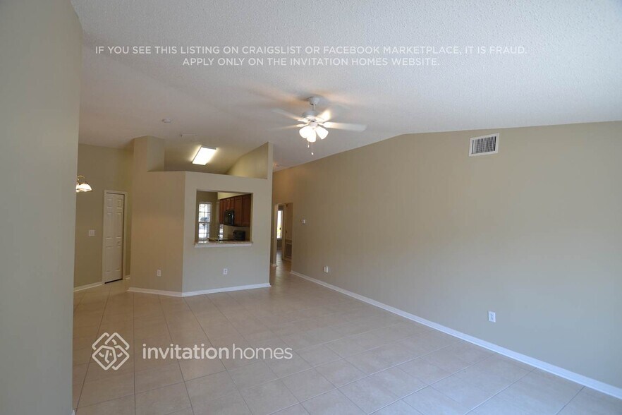 Building Photo - 3001 Summer House Dr