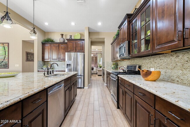 Building Photo - 3615 E Cassia Ln