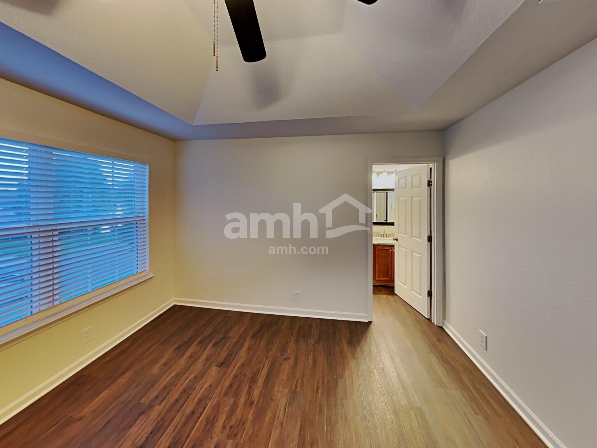 Building Photo - 7400 E Winchester Dr