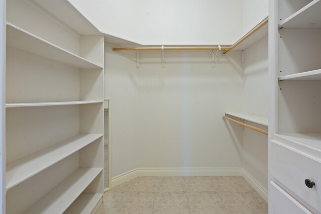 Building Photo - 31 Running Deer Mdws