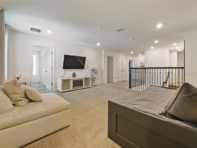 Building Photo - 9084 Sommerset Hills Dr