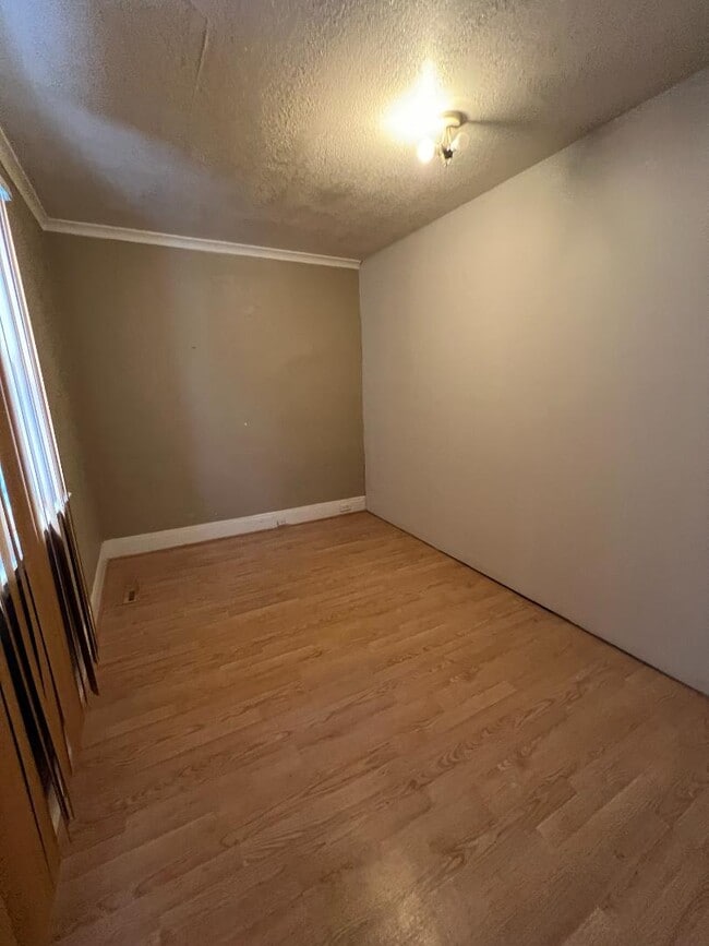 Building Photo - 1723 Maine St