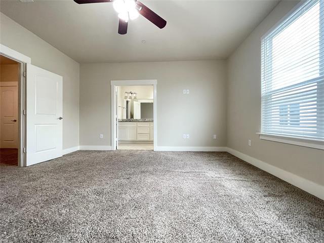Building Photo - 207 Lily Ln