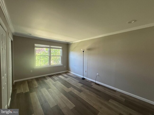 Building Photo - 28 Drewes Ct