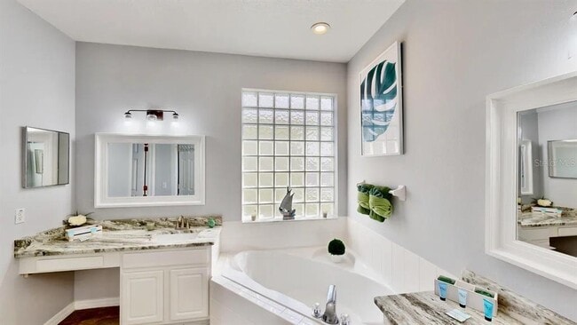 Building Photo - 110 Tee Garden Way