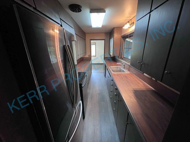 Building Photo - Deep Creek Manor! 3 Bd / 1.5 Bth - Central...