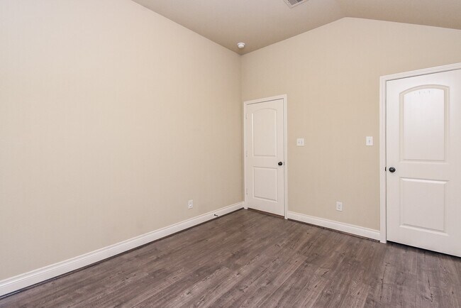 Building Photo - 2603 Night Song Dr