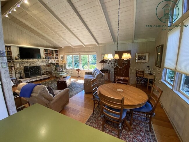 Building Photo - Adorable One Bedroom Carmel Cottage