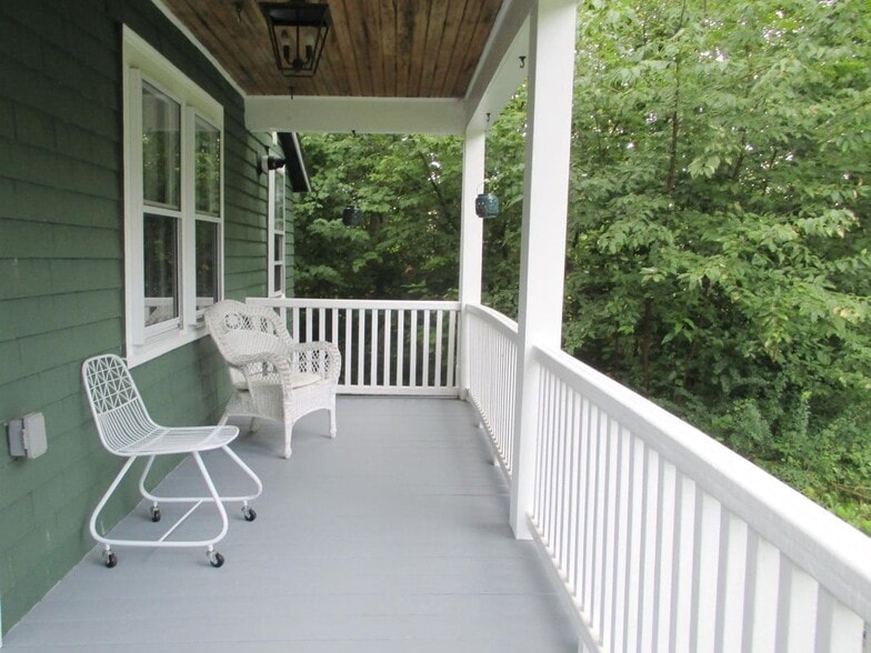 Building Photo - 38 Berkley, B