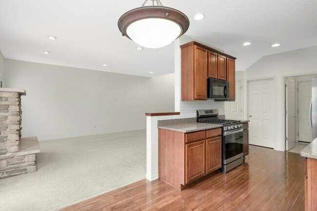 Building Photo - 15865 Porchlight Ln