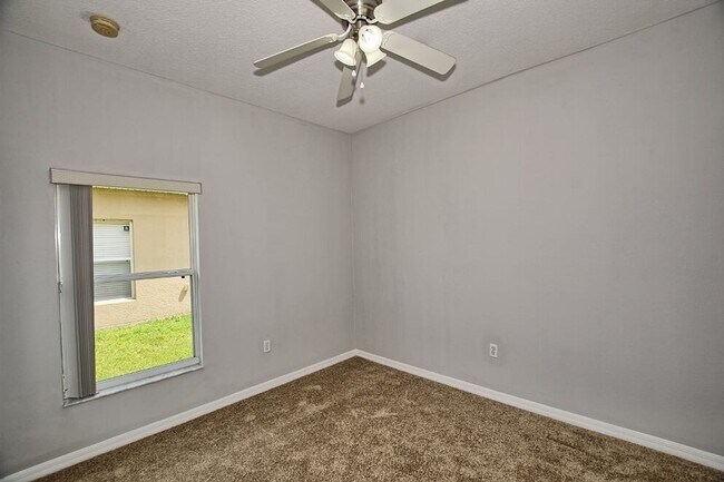 Building Photo - Spacious Home in Isles of Bellalago