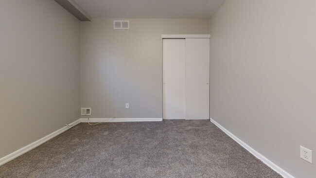 Building Photo - 2037 Beyer Ave