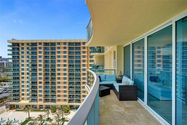 Building Photo - 2501 S Ocean Dr