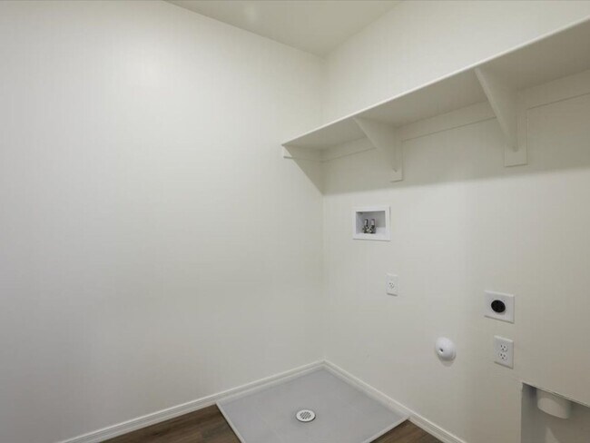 Building Photo - Stunning Brand New 4-Bedroom 2.5-Bathroom with large enclosed backyard!