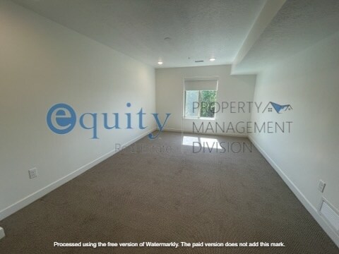 Building Photo - 1032 E 400 S